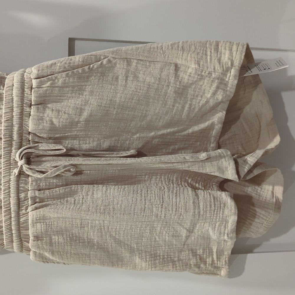 Cupshe Drawstring V-Neck Romper - Picture 5 of 10